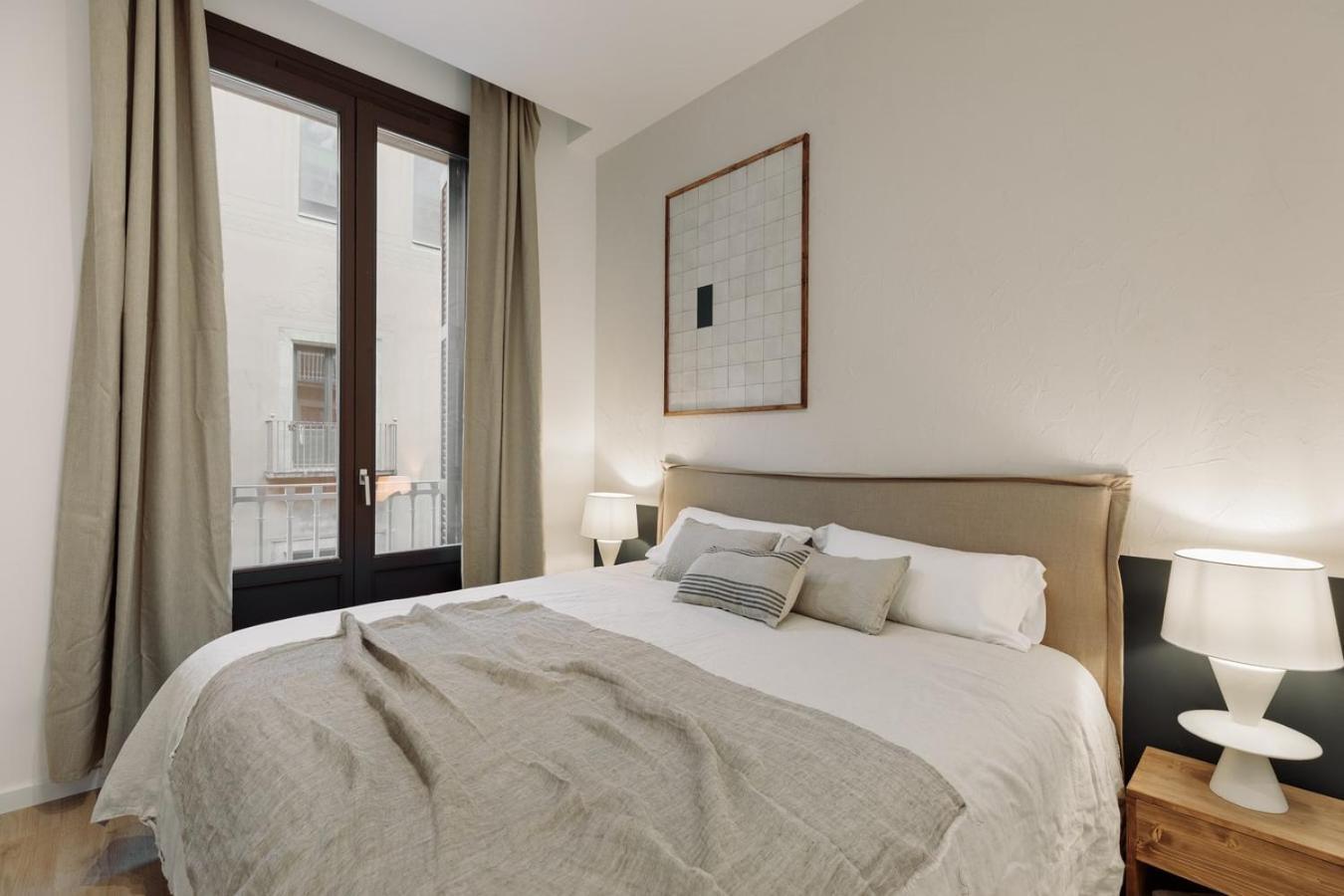 Apartment Praiano - 2 Bedrooms, Balcony And Terrace In Ciutat Vella Barcelona